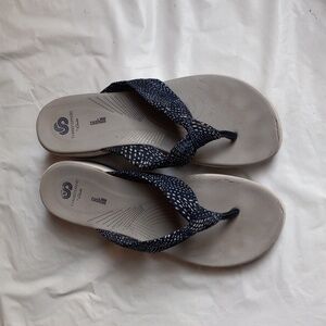 Clarks Cloudsteppers Arla Glison Flip Flop Soft Women Size 11M Blue Polka Dot